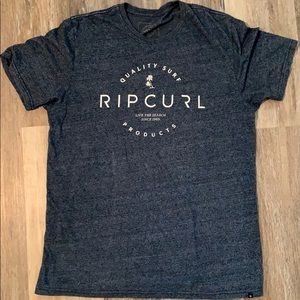 Men’s Ripcurl custom tee.